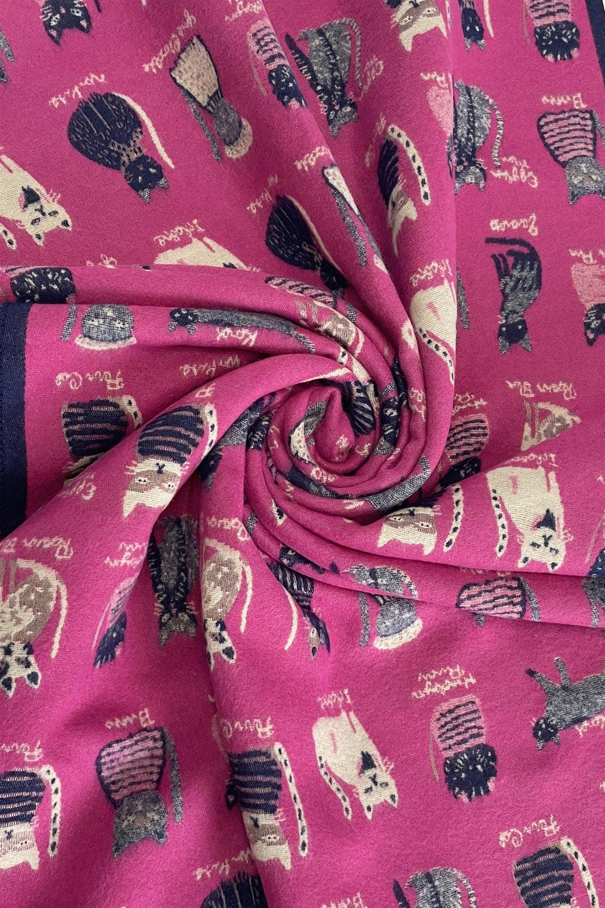 Cat Print Reversible Frayed Scarf: Black