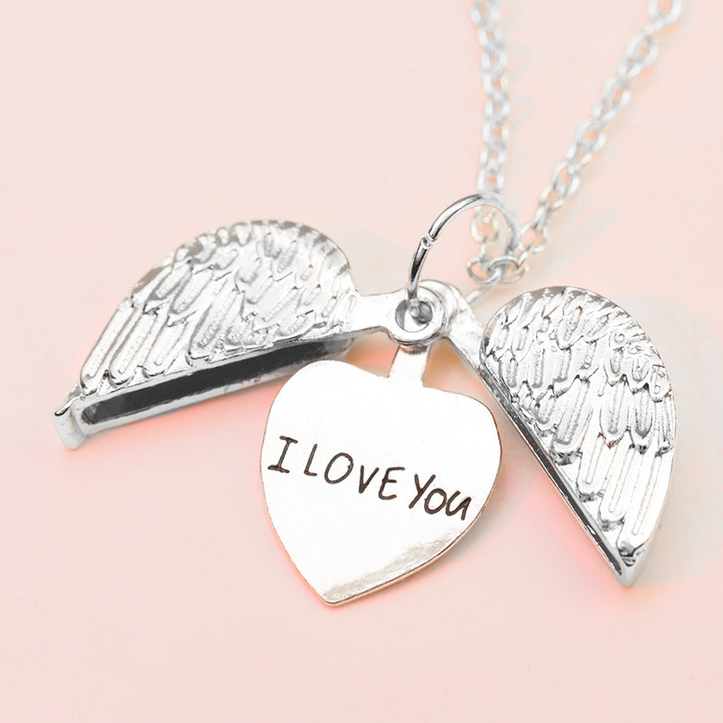 Beautiful necklace/ideal Valentine gift