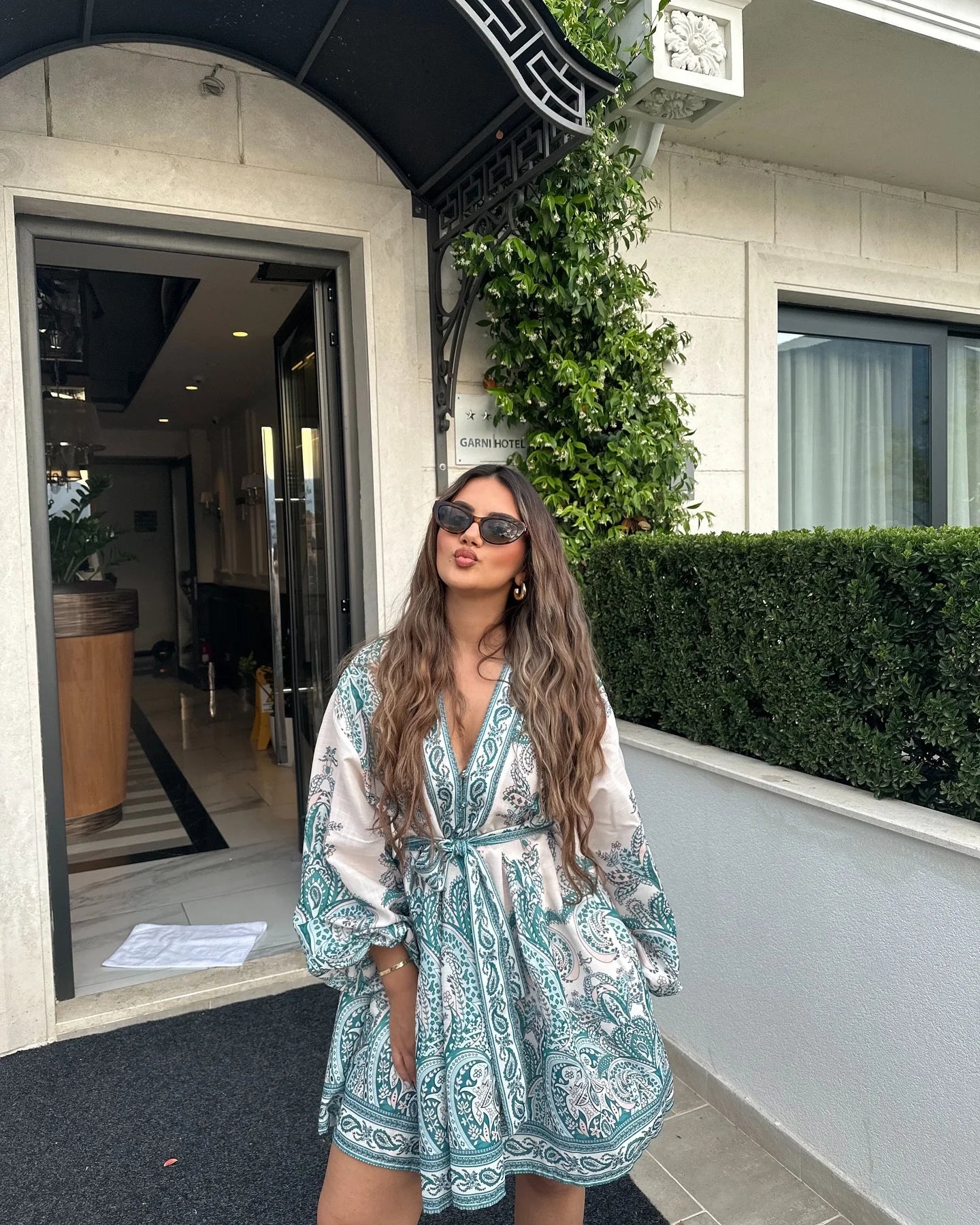 49145244090688|49145244123456|49145244156224