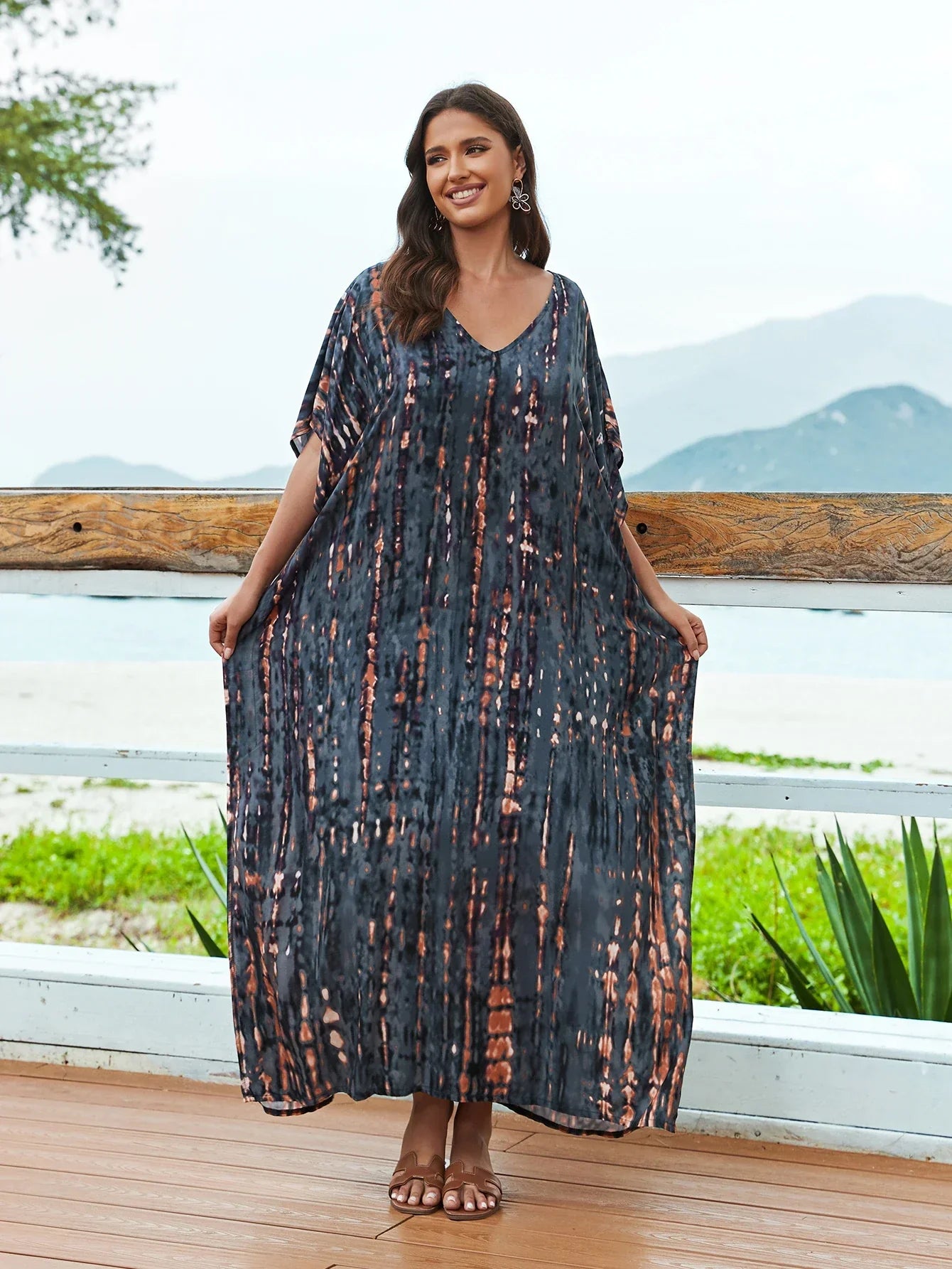 Tie Dye Printed V-neck Batwing Kaftan