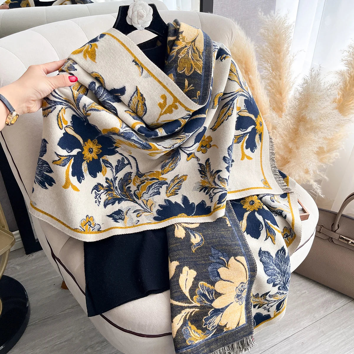 Luxury Winter Cashmere Scarf for Women Exquisite Floral Print Warm Pashmina Shawl Thick Cozy Blanket Wrap Foulard