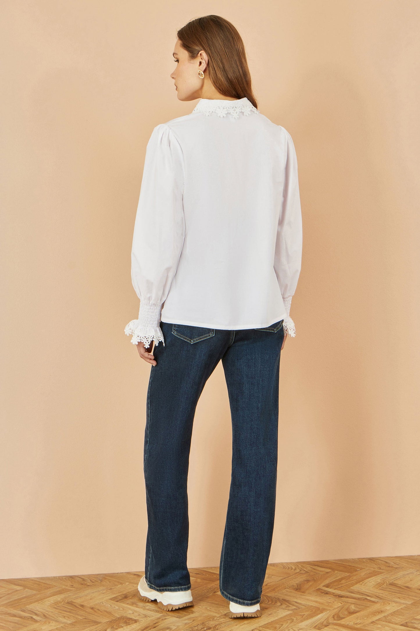 Yumi White Lace Trim Shirt