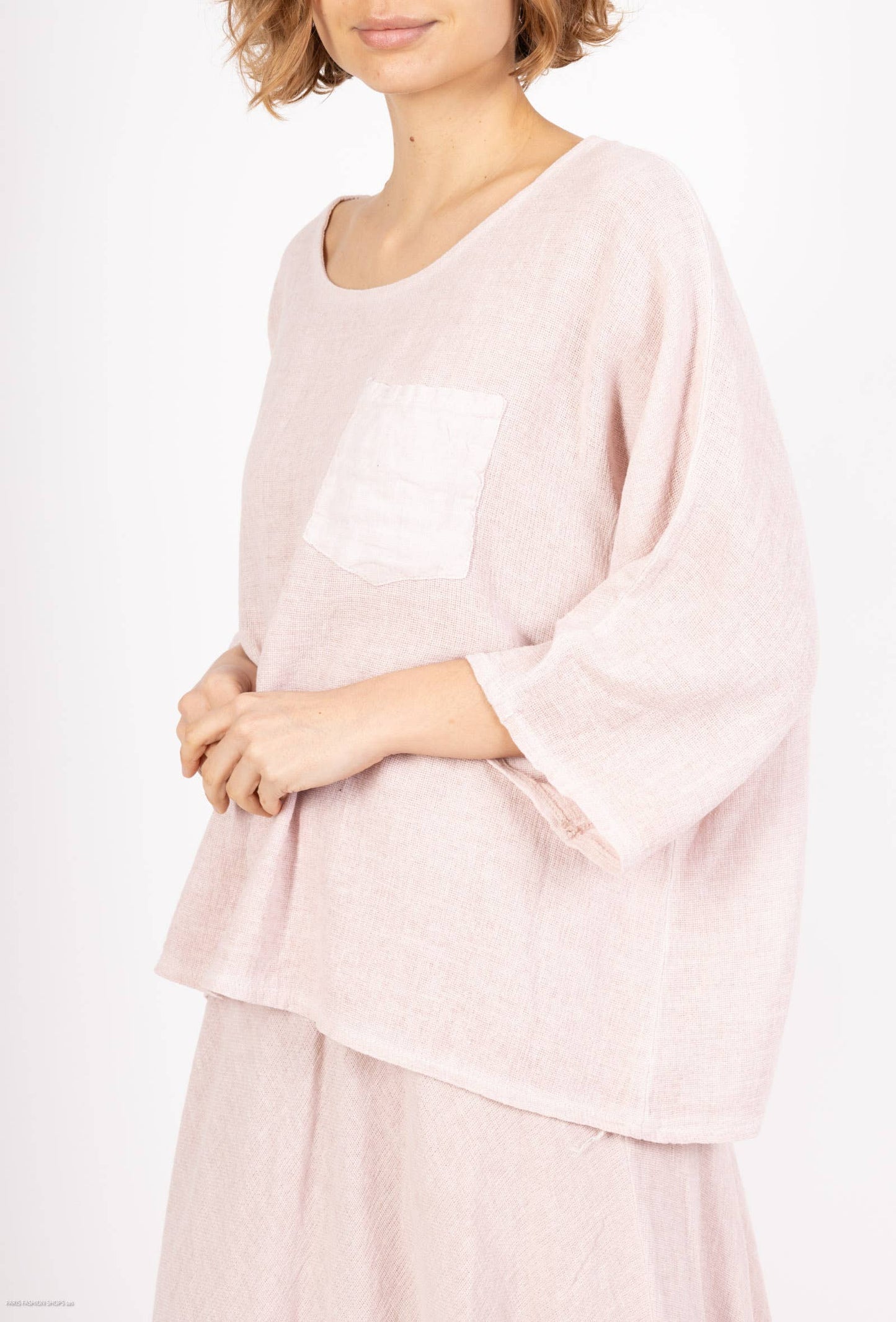 Linen cotton top with a side pocket