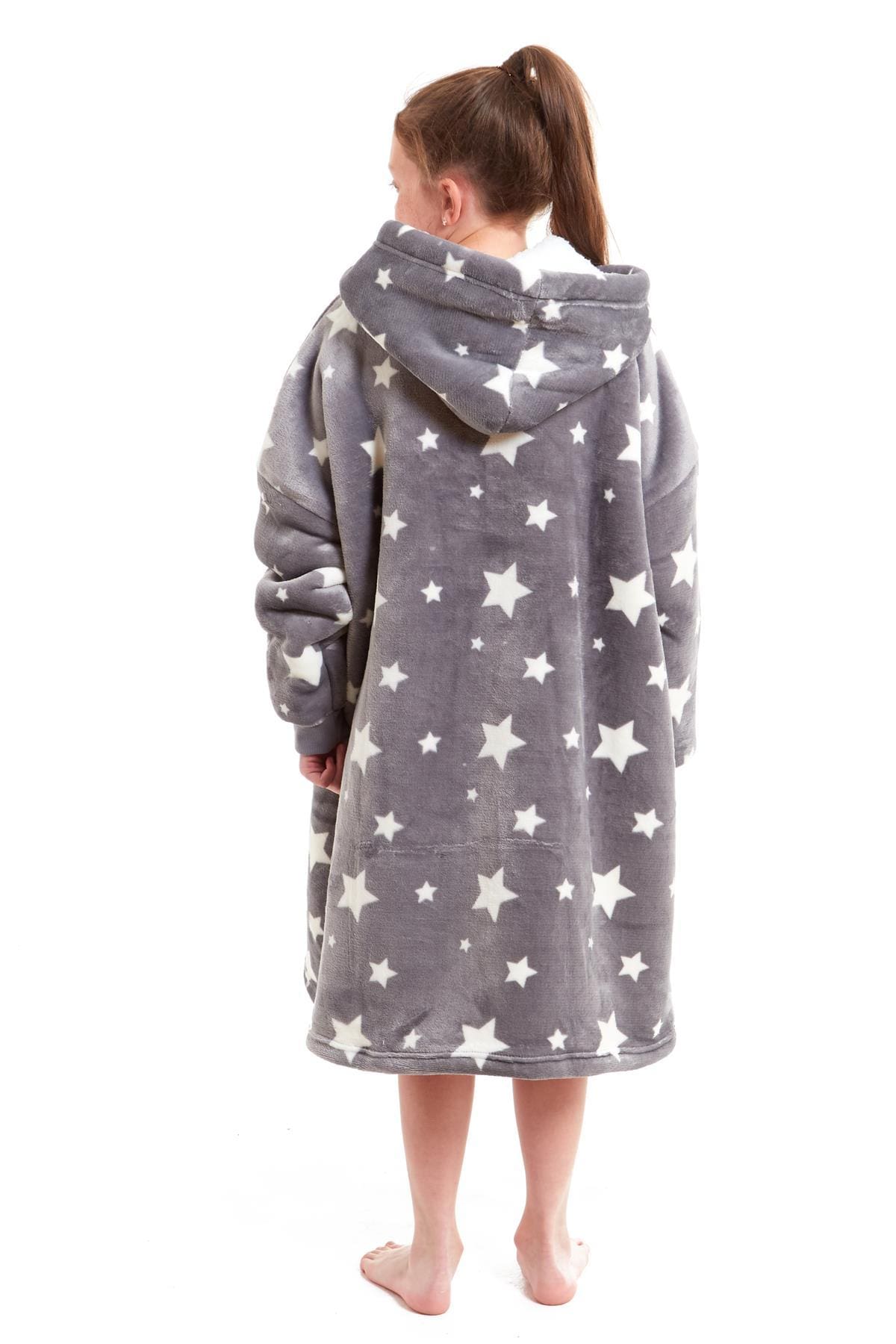 Kids Oversized Hooded Fleece Blanket with Reversible Sherpa Double Pocket Ultra-Soft Cozy Wearable Blanket for Lounging and Outdoor Ages 8-15 by Daisy Dreamer
