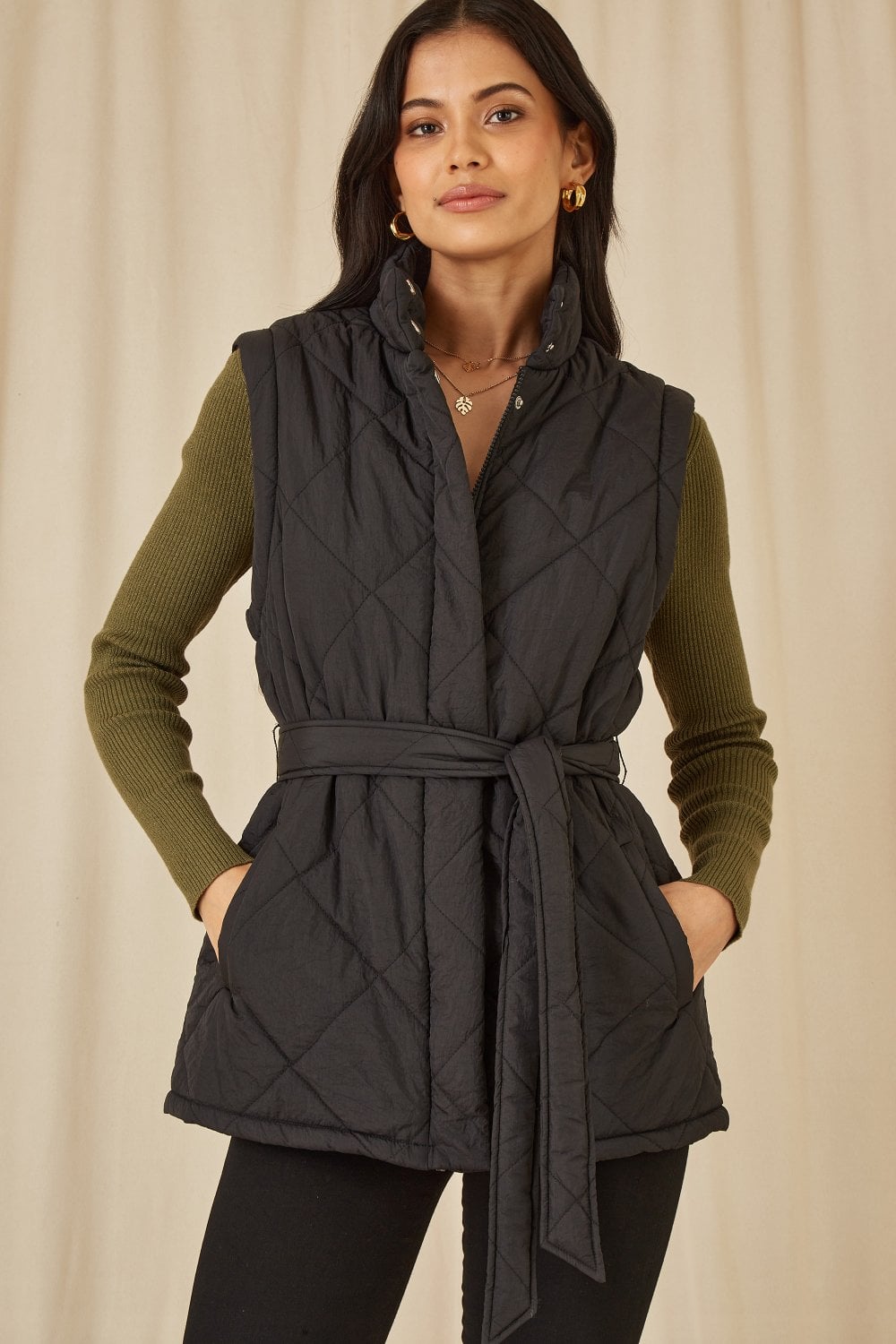 Yumi Black High Neck Quilted Gilet With Belt