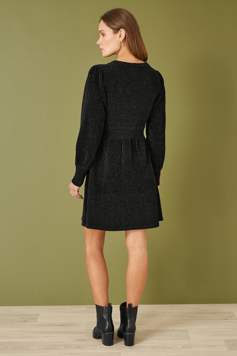 Yumi Black V Neck Empire Line Knitted Skater Dress