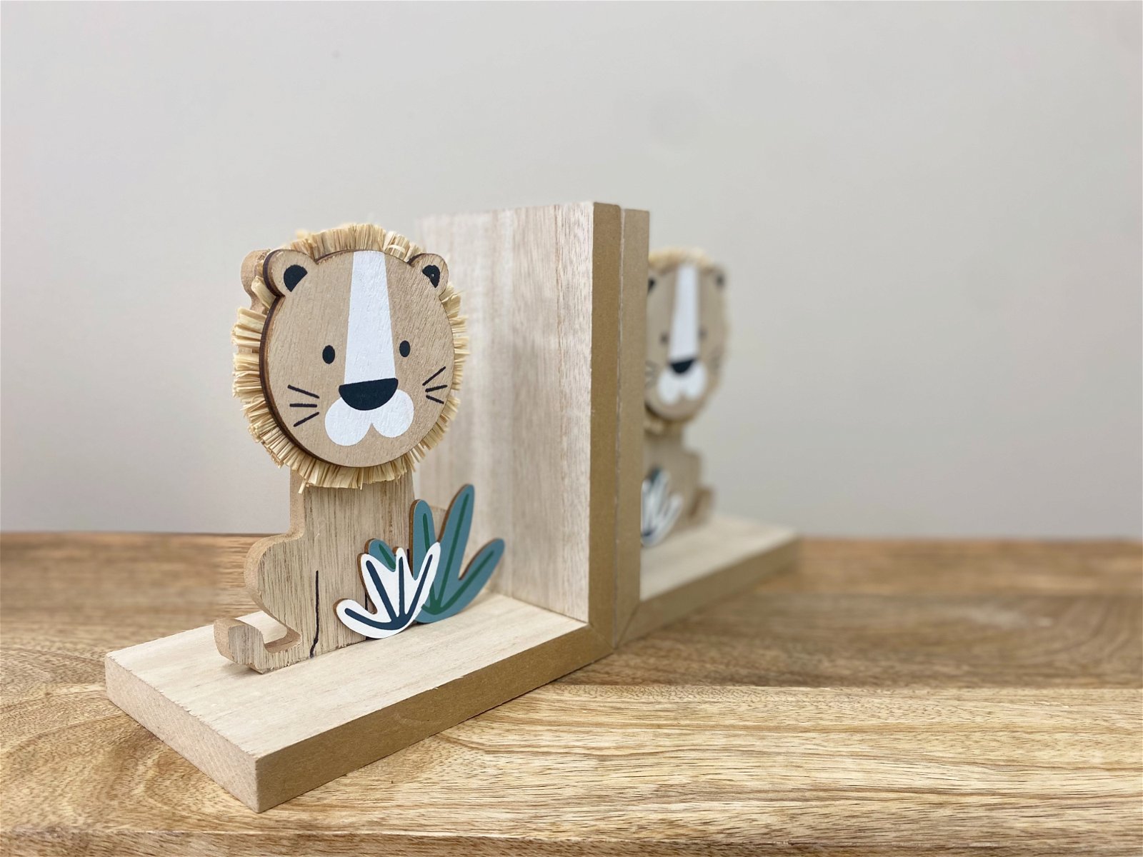 Set of Two Wooden Lion Bookends - Kaftan direct