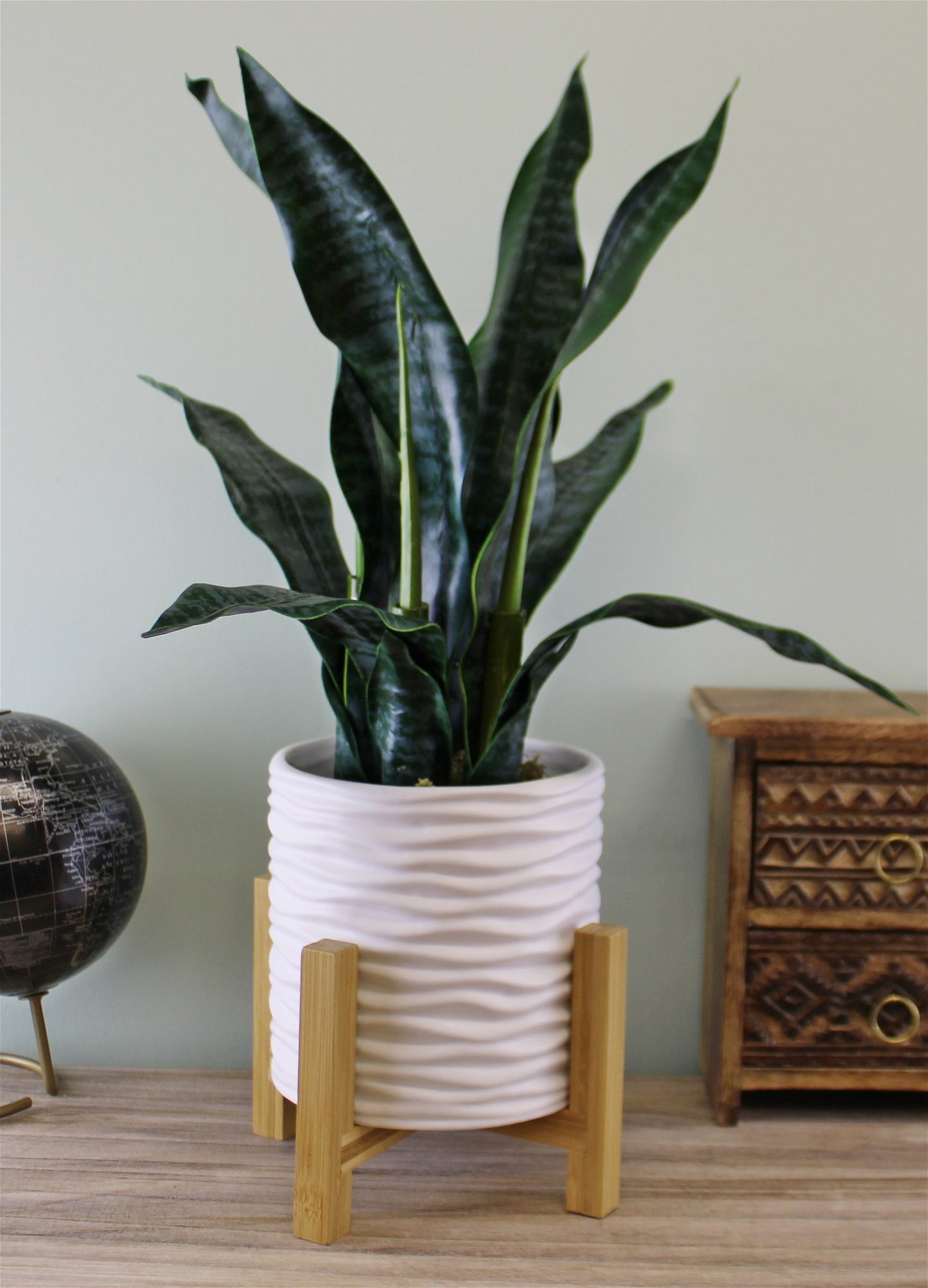 Small White Stoneware Planter On Wooden Stand - Kaftan direct